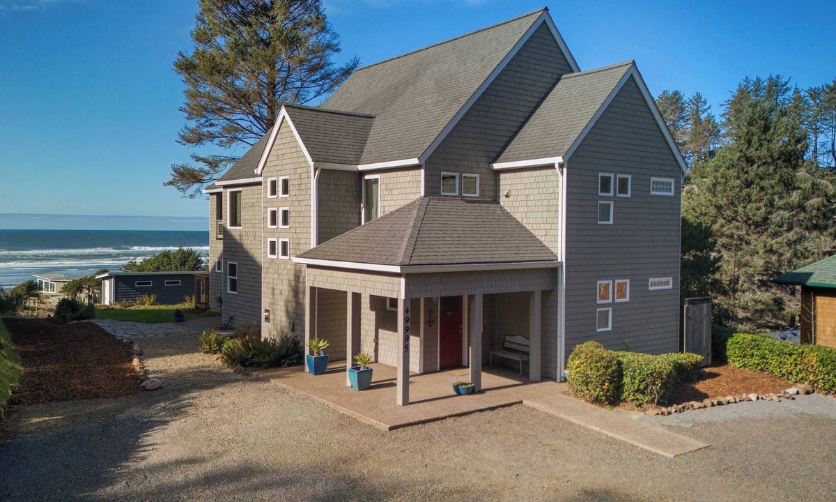 Neskowin House | Anchor House - Ocean View Home with Lookout Tower