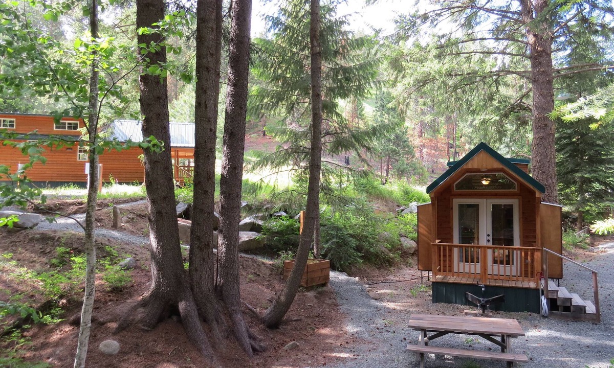 North Powder Cabin | Antone Creek Lodge, Cabin #2