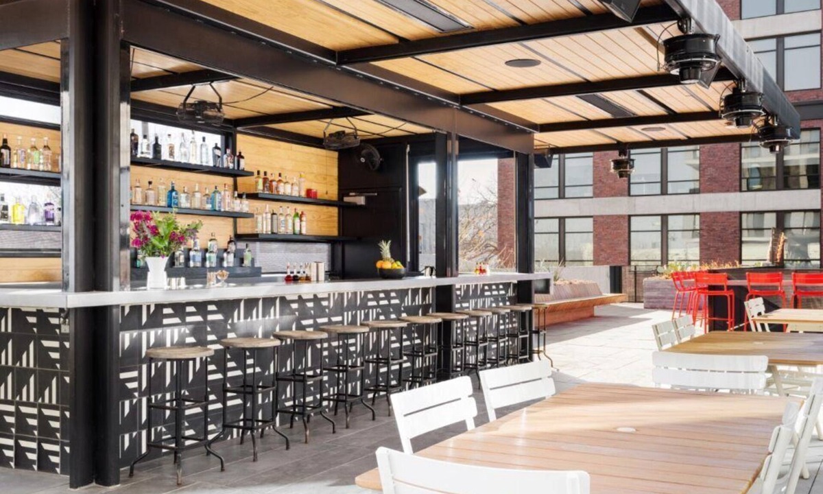 East Cesar Chavez Hotel | ARRIVE Austin
