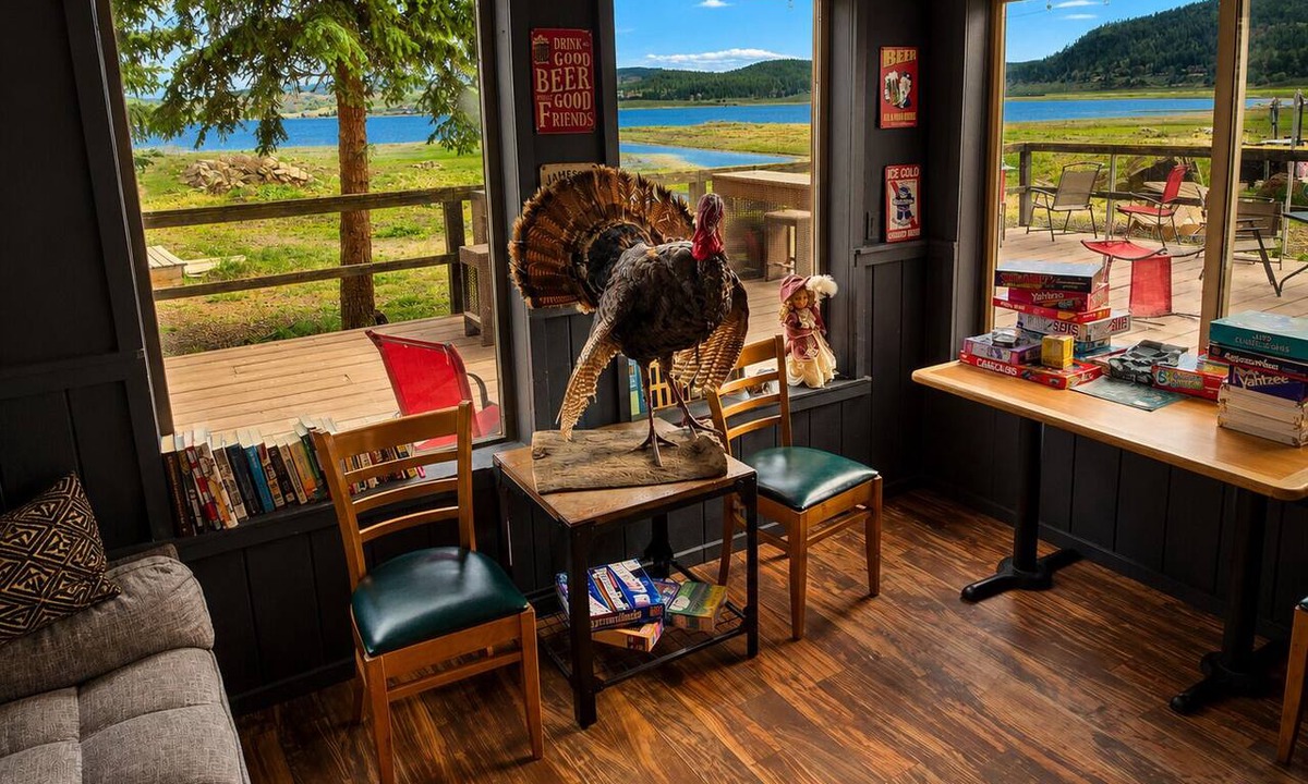 Mammoth Creek Hotel | Aspen Cove resort