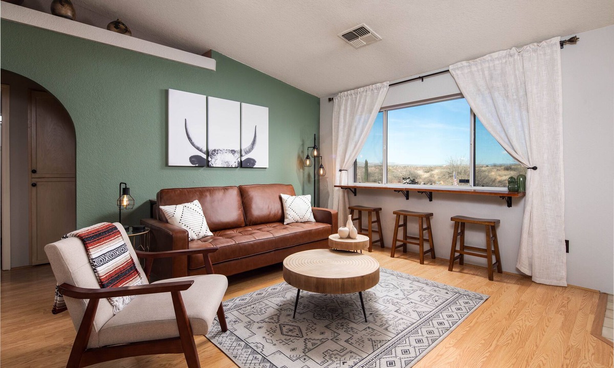 Cottonwood-Verde Village House | AZ Wine Country Retreat - Desert Views + Hot Tub!