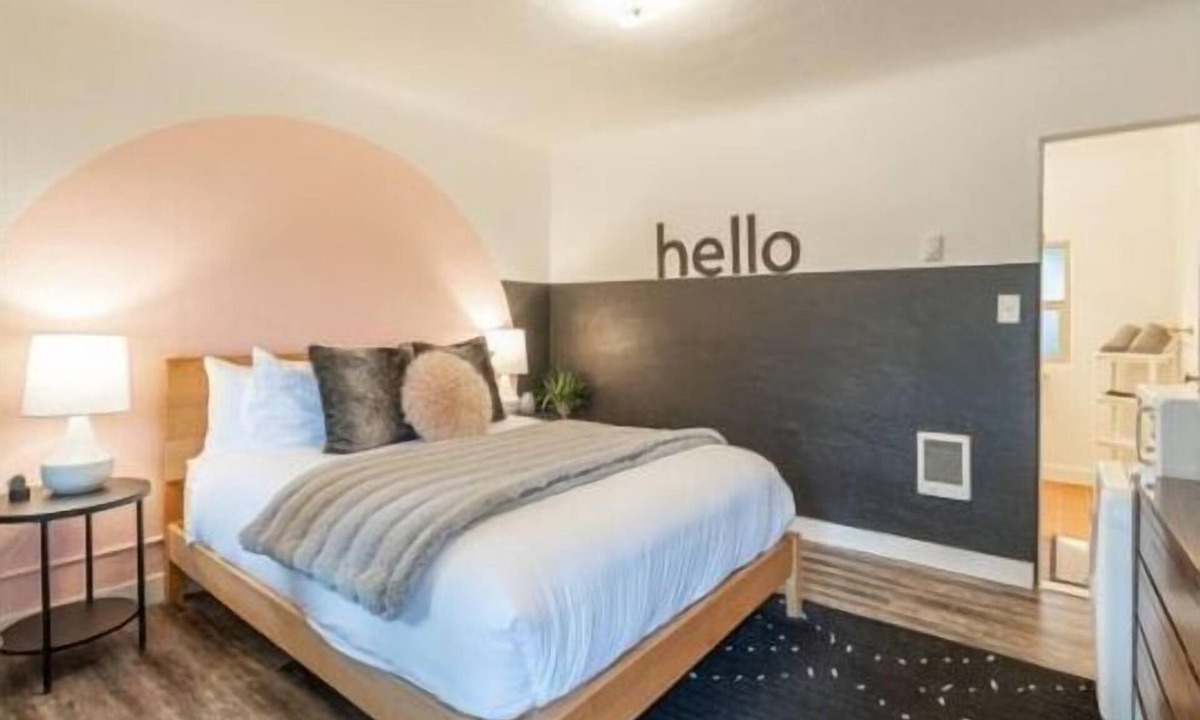Bandon Hotel | b.welcome #4 Queen bedroom