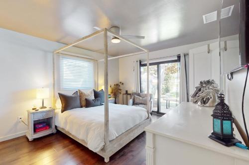 Cardiff-by-the-Sea Apartment | 'Bamboo Hideaway' in Cardiff w/Outdoor Space