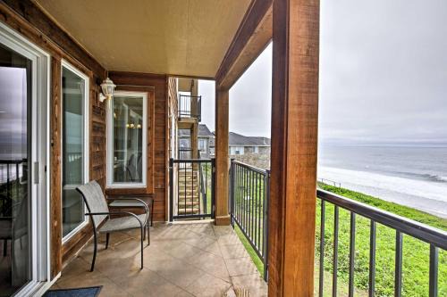 Lincoln Beach House | Beachfront Condo w/Patio & Views - Walk to Shore!