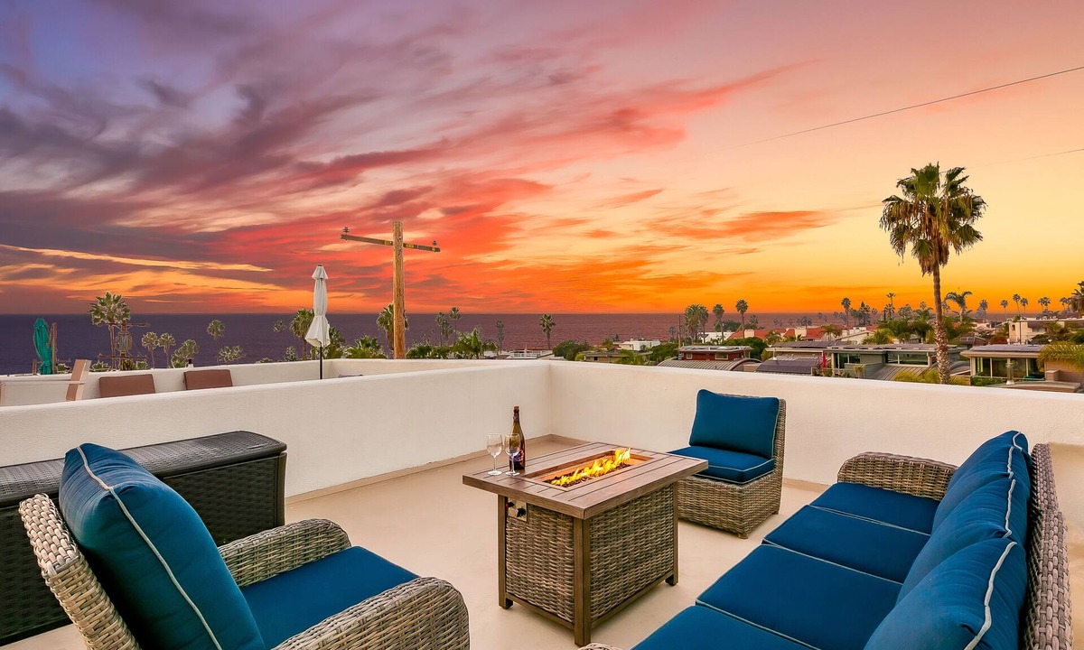 Beach Barber Tract House | Beachside Mission Home with Ocean-View Rooftop Fire Pit & WiFi - Walk to Beach
