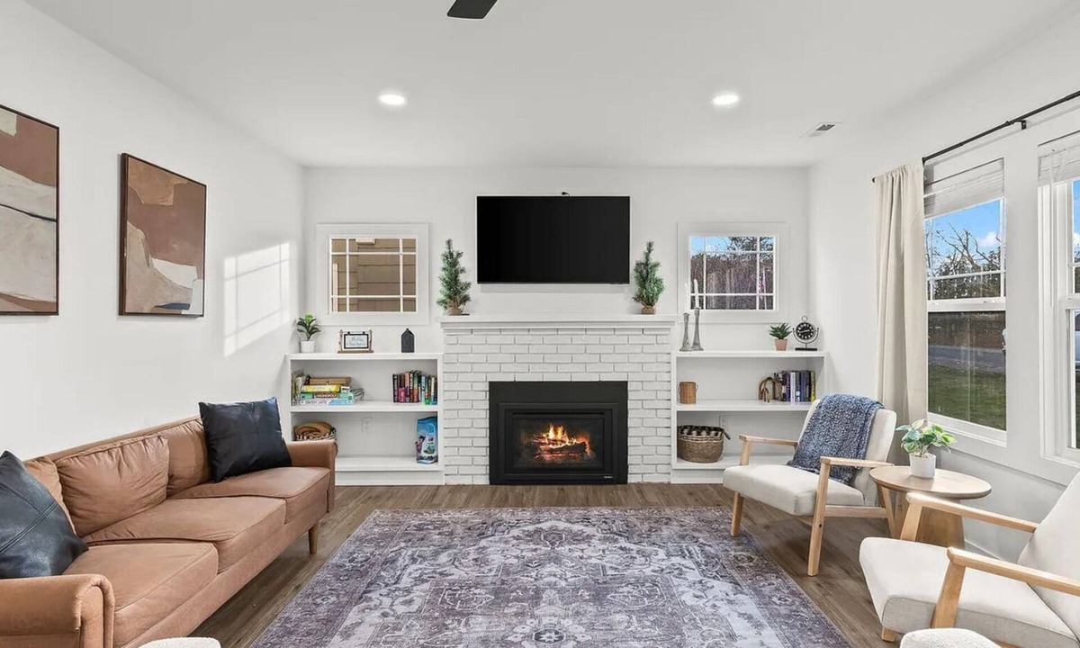 Yakima House | Beautiful 4-bedroom house with AC in tranquil Yakima