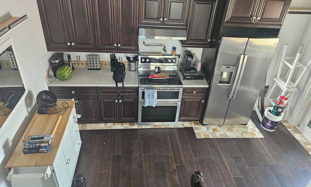 North Gresham Boat Rental | Beautiful Floating Home on the Columbia River close to PDX airport and freeway