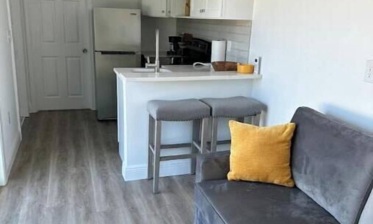 St. Cloud Cottage | Beautiful off-grid tiny home cottage #3