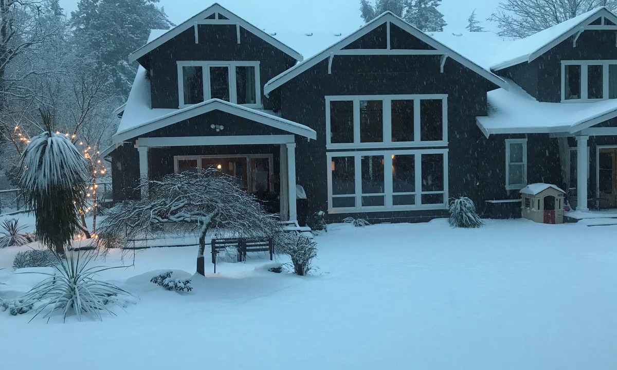 Gig Harbor House | Beautiful private 5 bed, 4 bath home near parks and puget sound in Gig Harbor!