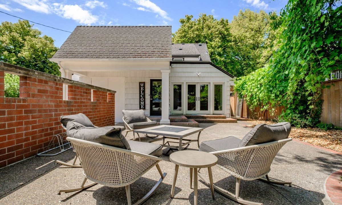 Corvallis House | Beautifully Restored Home by OSU