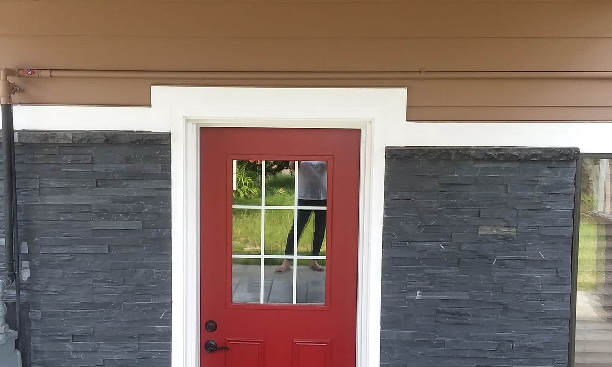 Des Moines House | Best location in Des Moines WA -Full kitchen, Strong Wi-Fi, Close to everything!