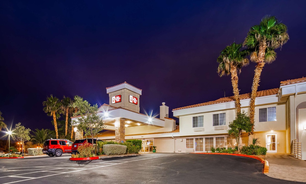 West Sahara Hotel | Best Western Plus Las Vegas West