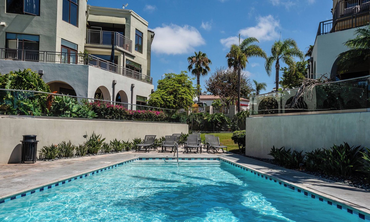 La Jolla Condo | Bird Rock Resort Style Living by the Beach - Seahaus, La Jolla