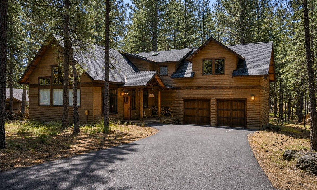 Black Butte Ranch House | Black Butte Ranch Glaze Meadow 141