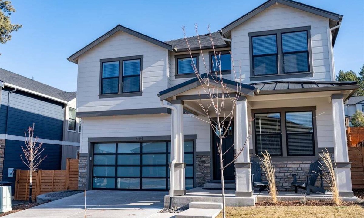 Century West House | Bluebird Day - Tippy Toe, Spacious 4BR home in Bend with modern amenities and pet-friendly options.