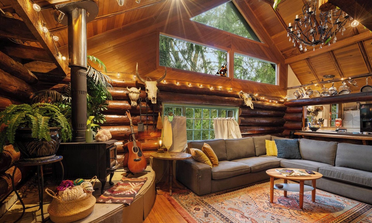 Pleasant Valley Cabin | Boho Forest Cabin Retreat Near the City!