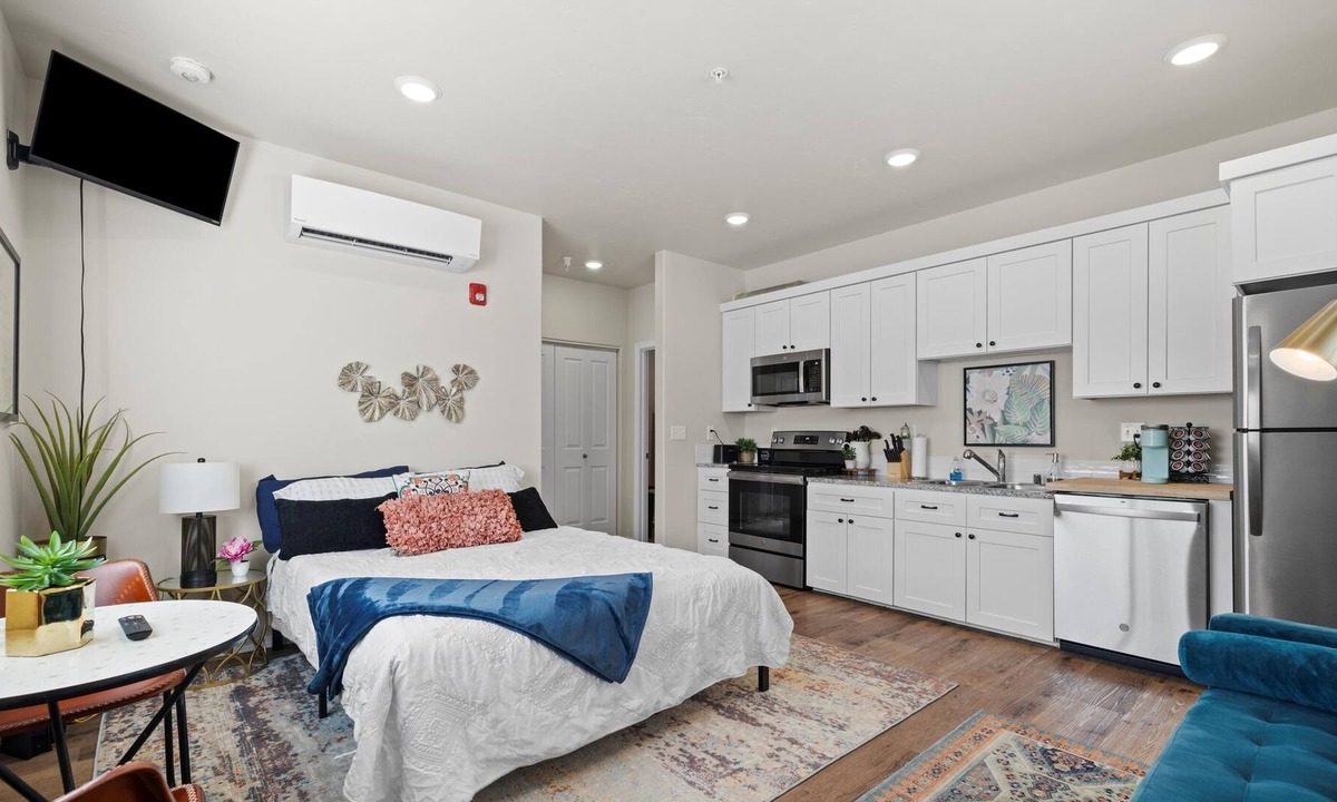 Kennewick Apartment | Brand new, luxury studio for rent by the night, week or month!