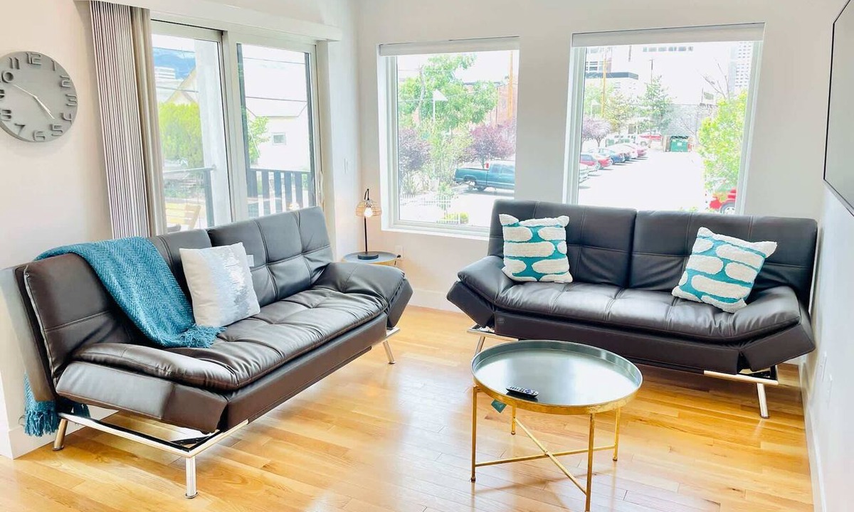 Downtown Reno Apartment | Brand New Studio FAST WIFI @Midtown/DTWN Sleeps 4