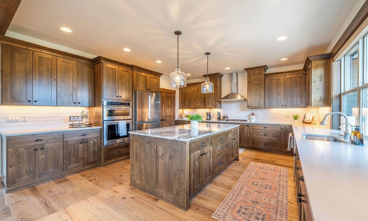 Powell Butte House | Brasada Quail Run - Bicycles, PingPong