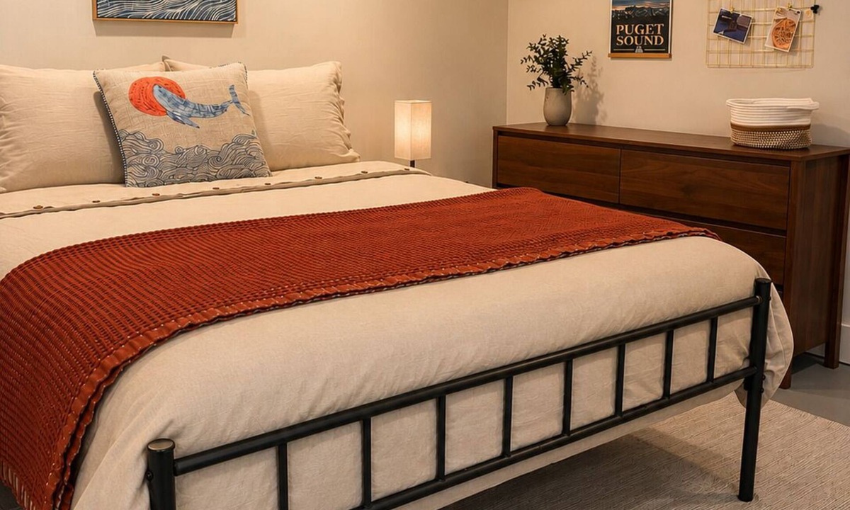 Bremerton House | Bremerton Suite/5-Min Walk to PSNS/1,200 Sq Ft/Min 30 Days/Pet Friendly!