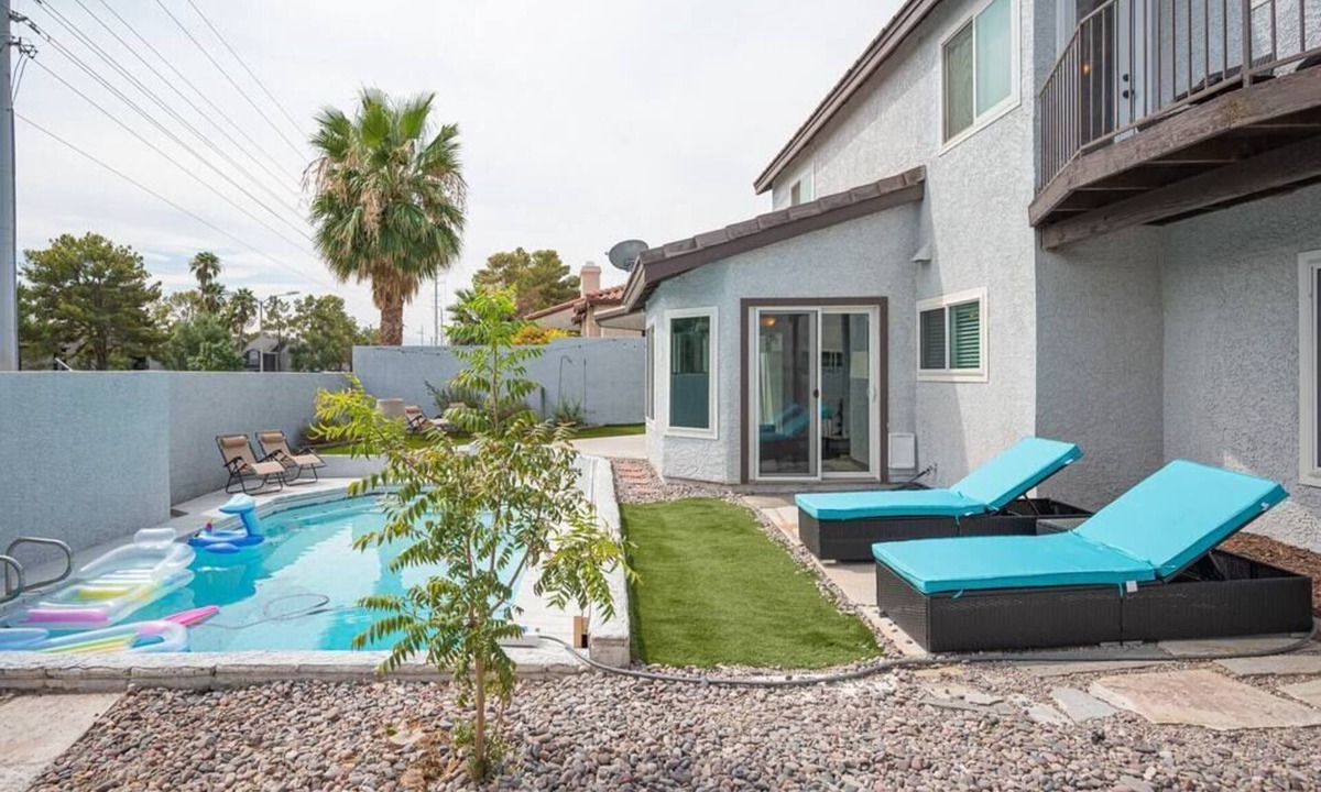 Green Valley North Villa | Bright, Spacious, and Secluded Pool Getaway! Fall in Love in Las Vegas