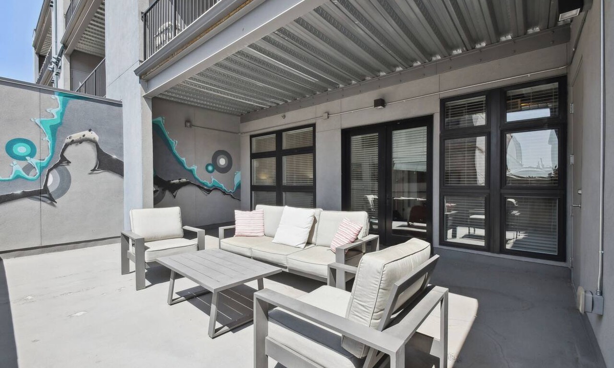 River North Art District Condo | Brushed & Bold | Modern 2BR RiNo Loft | Walk to Breweries & Mission Ballroom