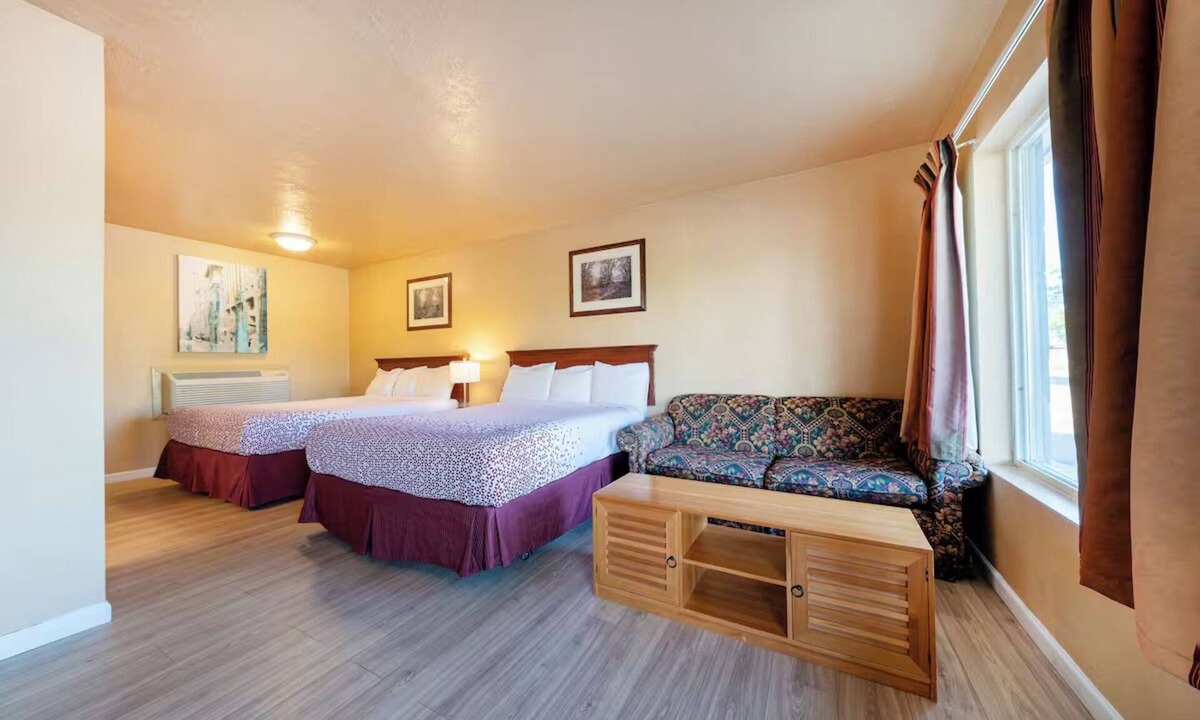 Madras Hotel | Budget-Friendly Room w/Essentials & Free Parking, Pet-Friendly
