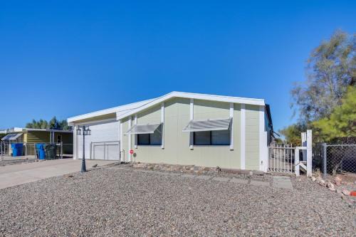 Holiday Shores House | Bullhead City Home w/Fire Pit - Walk to CO River!