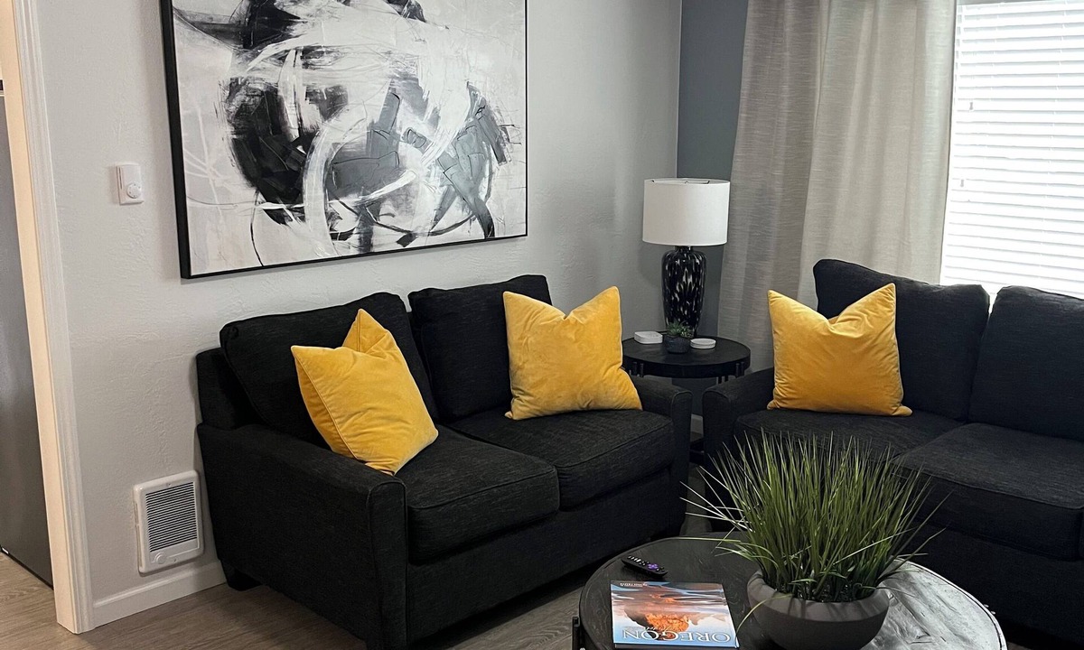 Morningside Apartment | Business professionals haven near downtown Salem