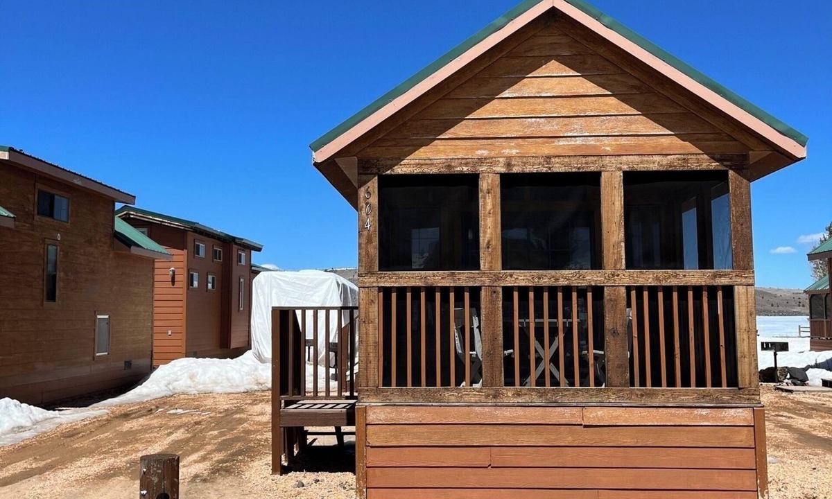 Mammoth Creek Cabin | Cabins by Panguitch Lake: Where Rustic Charm Meets Amazing Fishing!