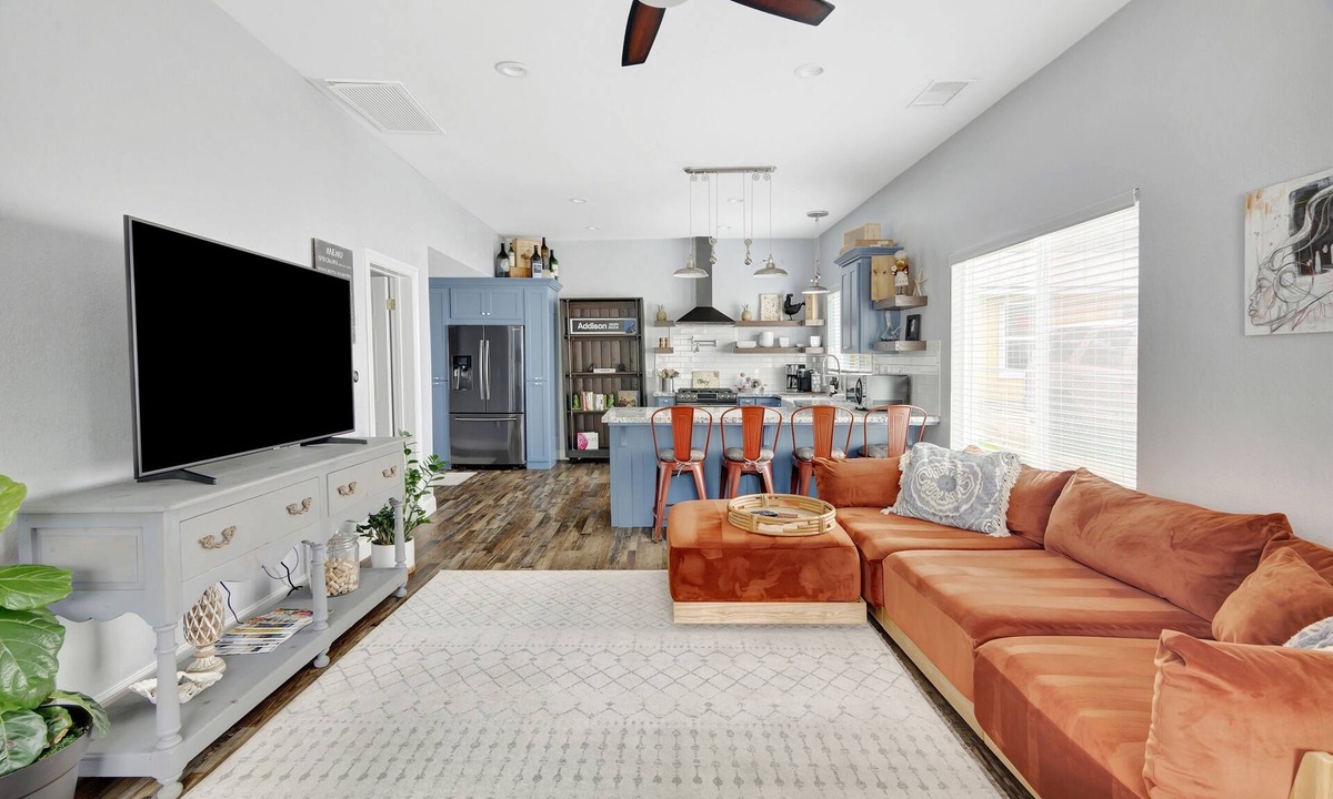 Paso Robles Cottage | Cactus Casa - Pet, king bed, wlk2DT, Chefs kitchen