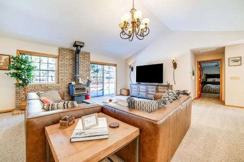 Calpine House | Calpine Mountain Retreat w/High-Speed Internet