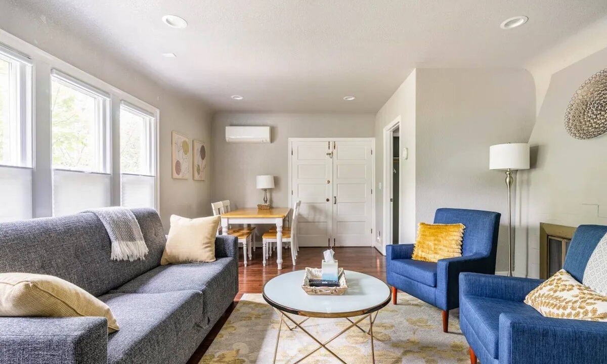 Miller Park House | CAPITOL HILL LARGE 1 BED SUITE