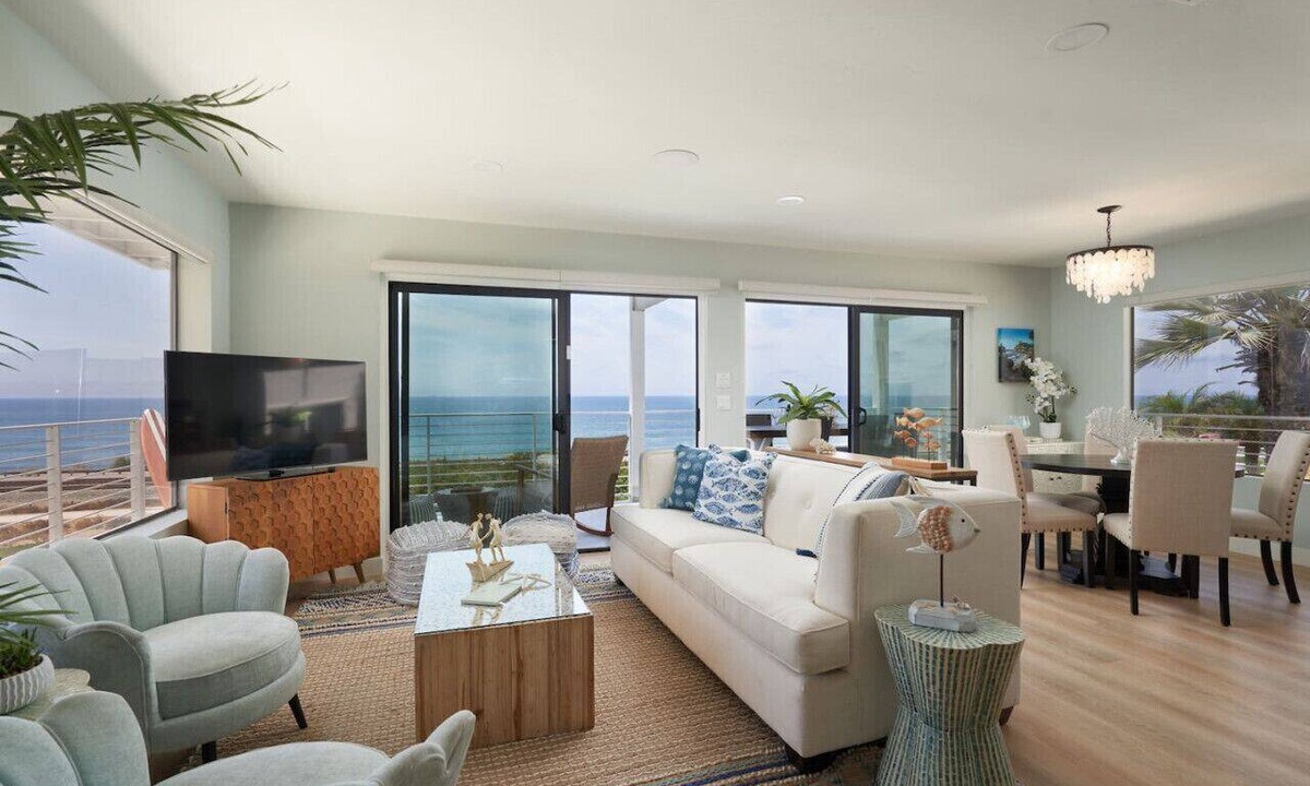Cardiff-by-the-Sea House | Cardiff View Bungalows great for large group