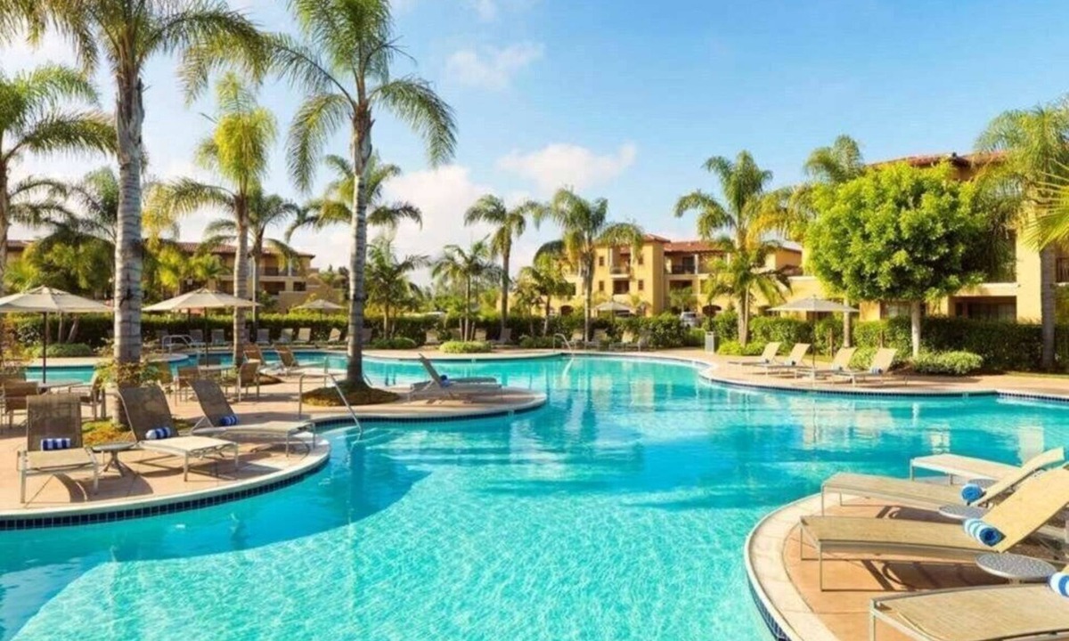 Carlsbad Condo | Carlsbad | Elegant Beach Retreat | Pool + Ocean