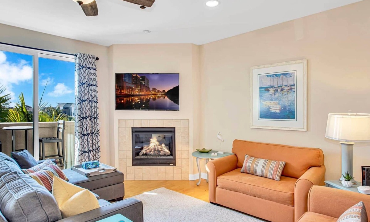 Carlsbad Village House | Carlsbad Village Beach Vacation Rental w Pool, Spa