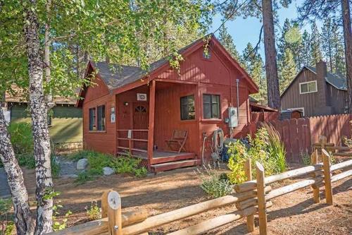 Sierra Tract House | Carson Avenue Holiday home
