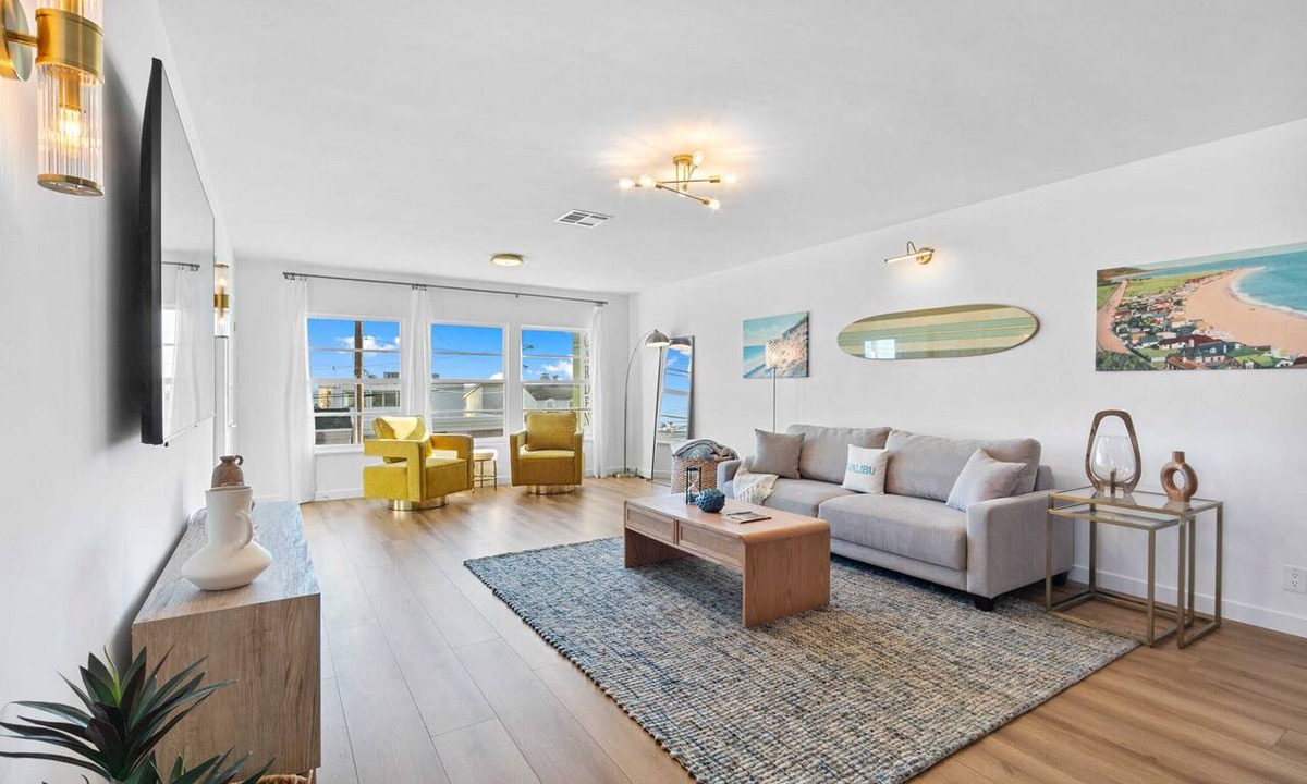 Eastern Malibu Apartment | Casa Aurelia & Valentina by Oraklus