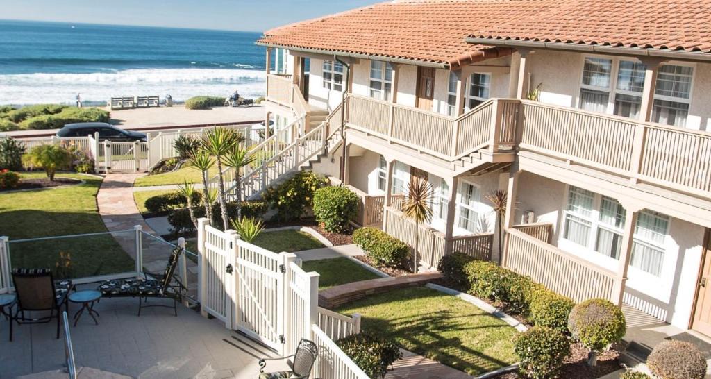 Village of La Jolla Hotel | Casa De La Playa
