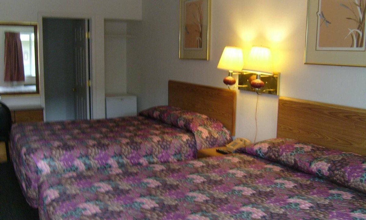 Lebanon Hotel | Cascade City Center Motel
