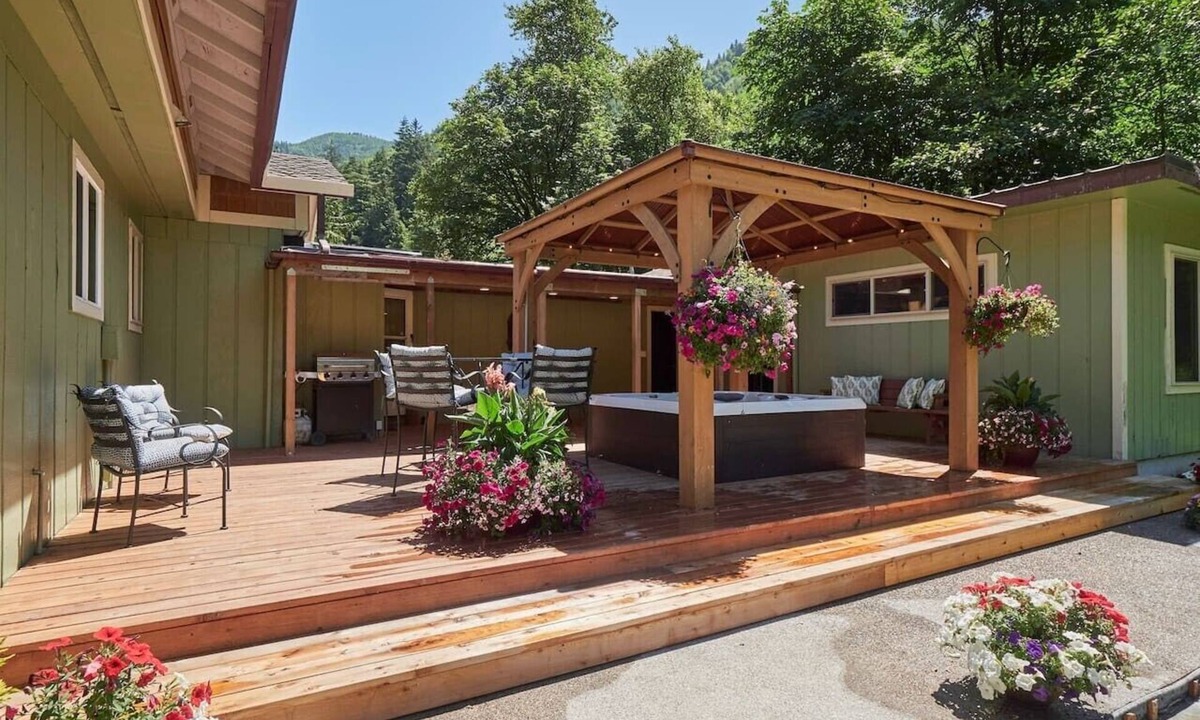 Tillamook House | Castaway ~Wilson access~ Horse Paddock~ Tillamook