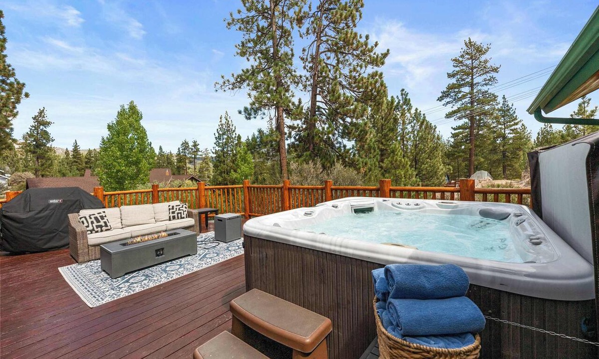 Castle Glen Estates House | Castle Glen | Hot Tub | Game Room | Fire Pit | 10