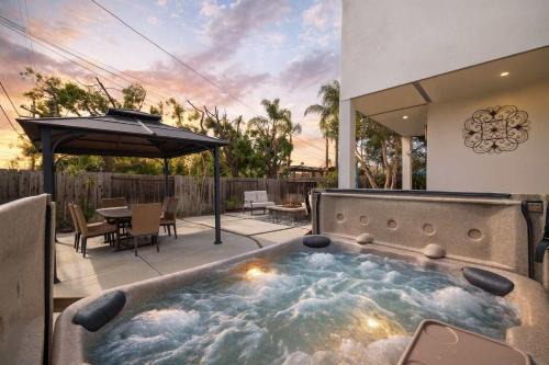 Normal Heights House | Central Location Gym Hot Tub Villa