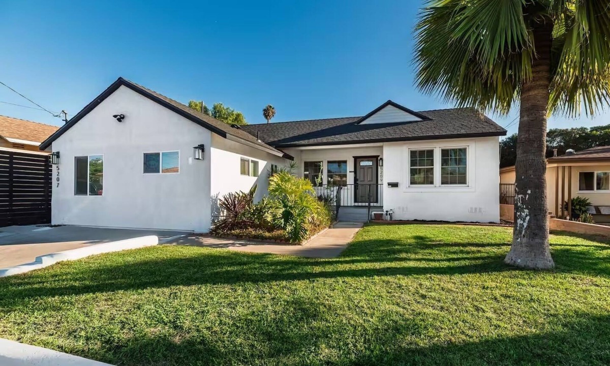 Valencia Park House | Central SD Home w/Private Backyard,Parking,W/D,A/C
