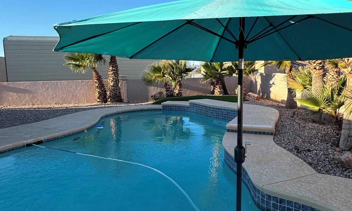 Lake Havasu City House | Centrally Located Pool Home