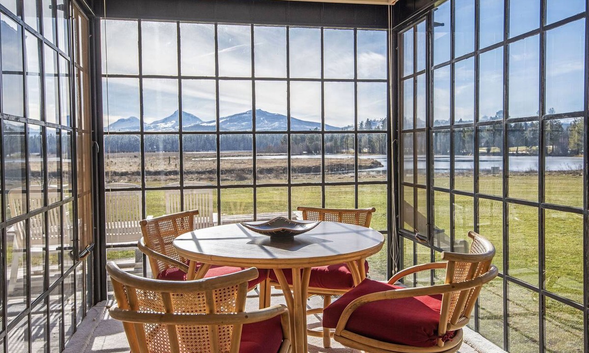 Black Butte Ranch Condo | CH059 | Vintage Condo with Floor-to-Ceiling windows with full Mountain views!