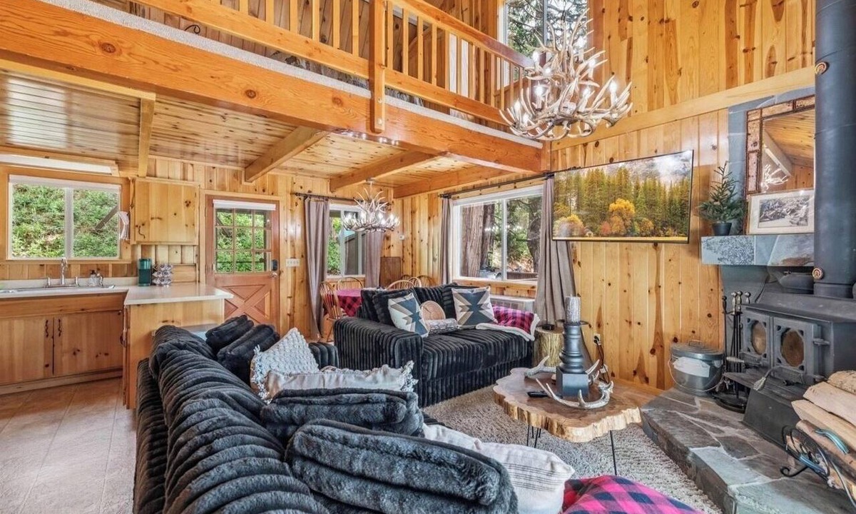 Cold Springs Cabin | Chalet Shelly cabin right near Dodge Ridge/Pinecrest in peaceful Cold Springs