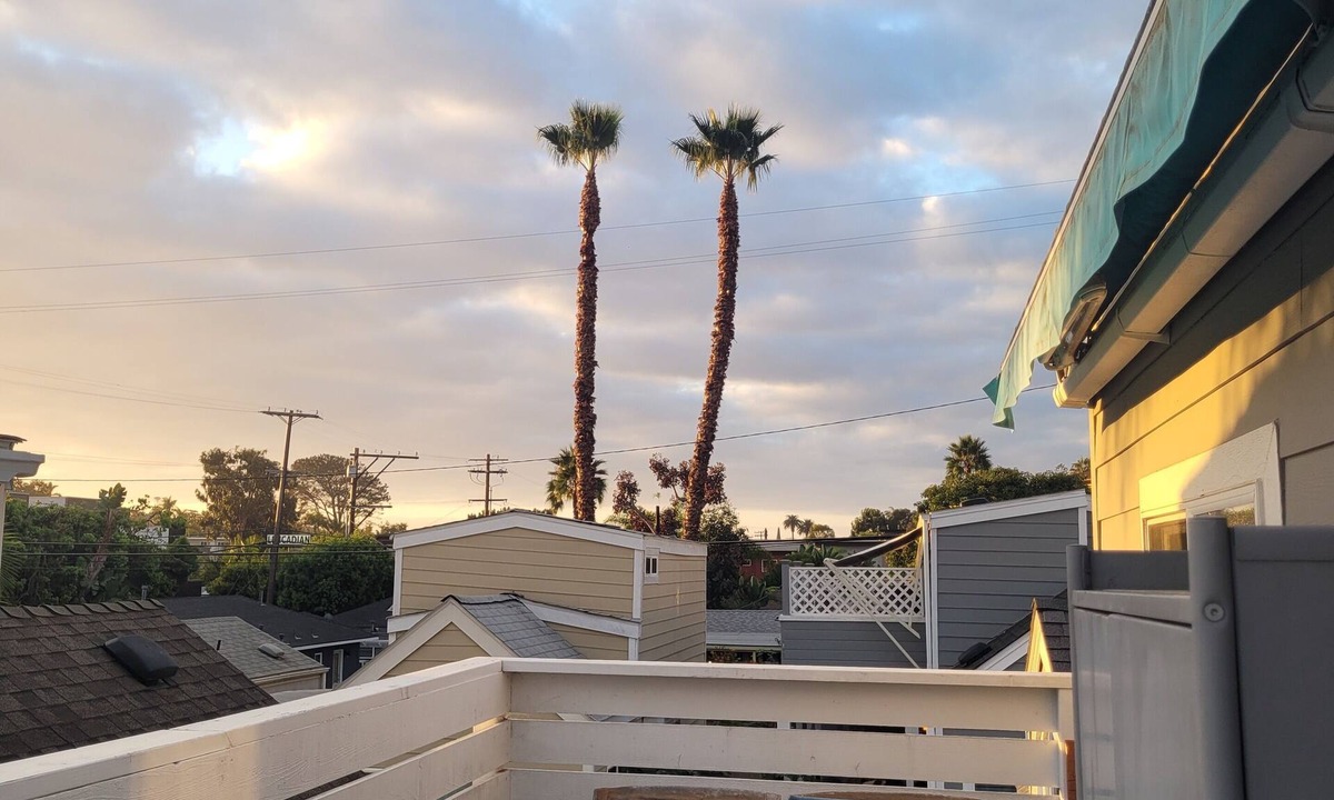 Leucadia House | Charming 2bed/1.5bath w/double deck updated mobile home in fabulous Leucadia!