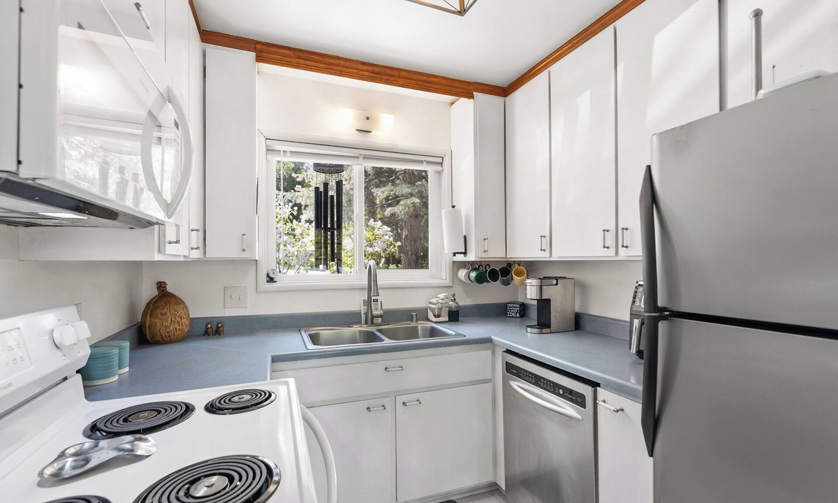 Idyllwild Cabin | Charming 3-bedroom cabin with AC, WiFi in serene Idyllwild-Pine Cove