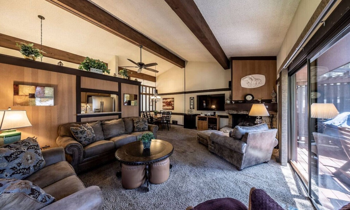 Zephyr Cove Villa | Charming Condo | Private Beach & Decks | Sleeps 8
